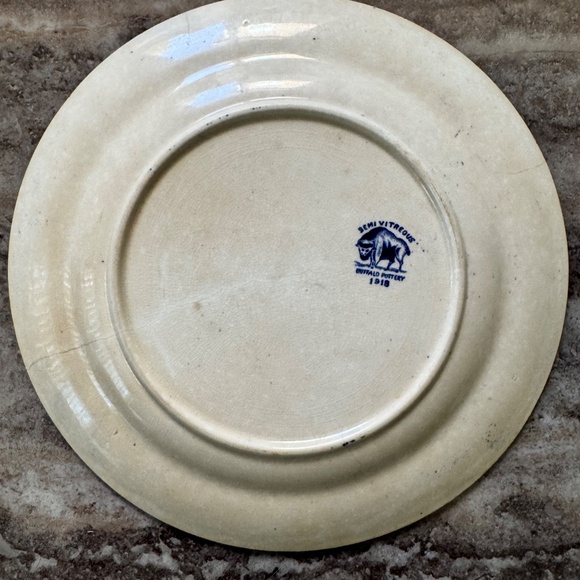 Antique Blue & White Blue Willow Plate. Buffalo Pottery. 1918. Semi Vitreous. - Picture 2 of 4